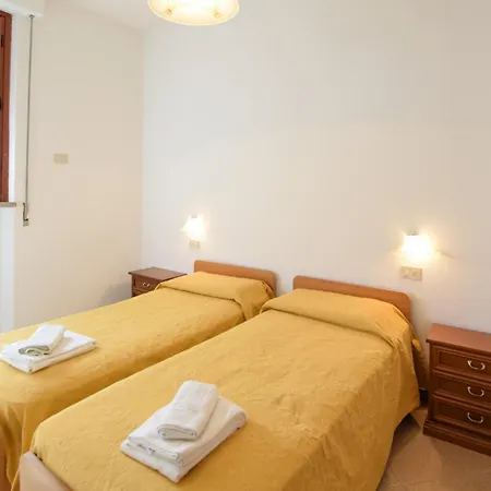 Διαμέρισμα Lovely In