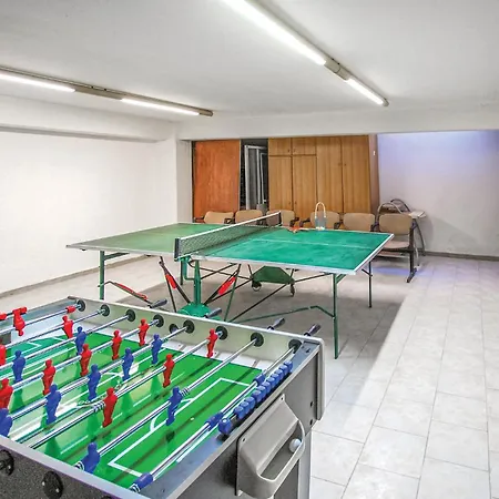 Διαμέρισμα Lovely In